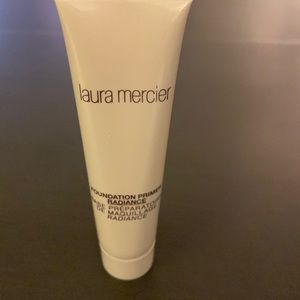 Laura Mercier Foundation Primer in Radiance - add to any bundle for free